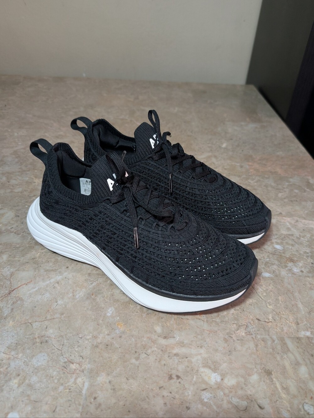 APL Techloon Zipline Athletic Propulsion Black White Running Shoe Women Size 7.5